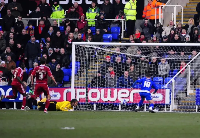 Framed Print : Noel Hunt Scores the Game-Winning Goal: Reading vs. Bristol City, Championship, 26 / 12 / 2010 Framed Print : Noel Hunt Scores the Game-Winning Goal: Reading vs. Bristol City, Championship, 26 / 12 / 2010