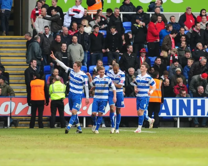 Framed Print : Opening Goal Celebrations: Gylfi Sigurdsson's Stunner for Reading Against Bristol City (Championship, 13 / 03 / 2010)
