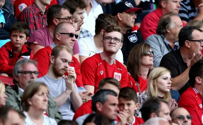 Framed Print : Passionate Bristol City Fans at Ashton Gate Stadium during Sky Bet Championship Match against Derby County (17 / 09 / 2016) Framed Print : Passionate Bristol City Fans at Ashton Gate Stadium during Sky Bet Championship Match against Derby County (17 / 09 / 2016)