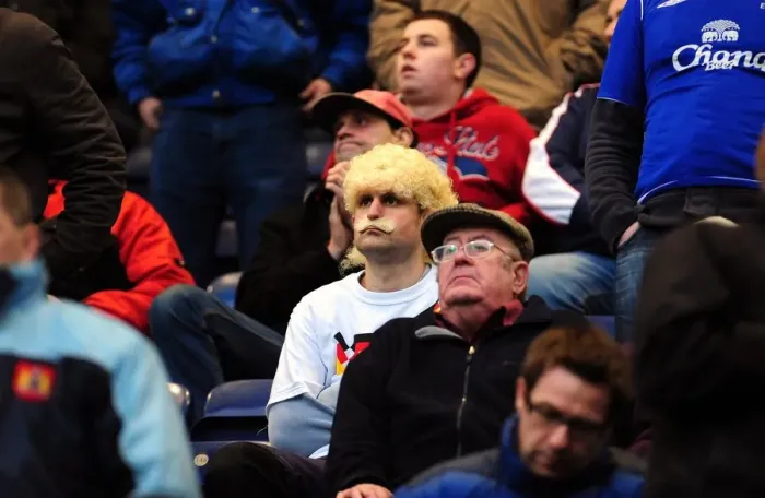 Framed Print : Passionate Bristol City Fans at Championship Showdown: Bristol City vs. Preston North End (05 / 02 / 2011)