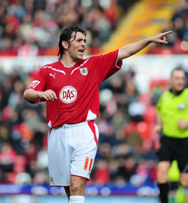 Framed Print : Paul Hartley in Action: Bristol City vs. Nottingham Forest, Championship Match, April 2010 - Ashton Gate Stadium