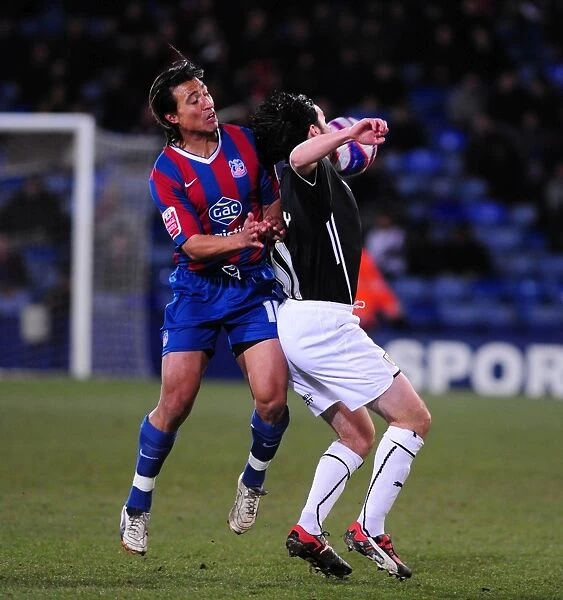 Paul Hartley Fouled by Nick Carle: Championship Clash Between Crystal Palace and Bristol City (09 / 03 / 2010)