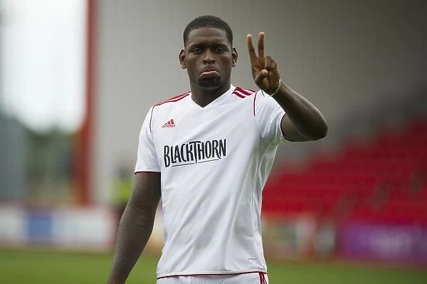Peace Gesture by Jay-Emmanuel Thomas in Bournemouth vs. Bristol City Friendly (2013)