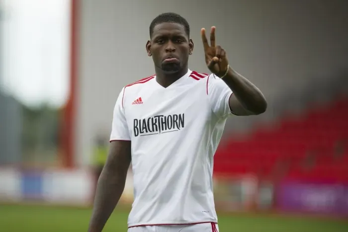 Framed Print : Peace Gesture by Jay-Emmanuel Thomas in Bournemouth vs. Bristol City Friendly (2013)