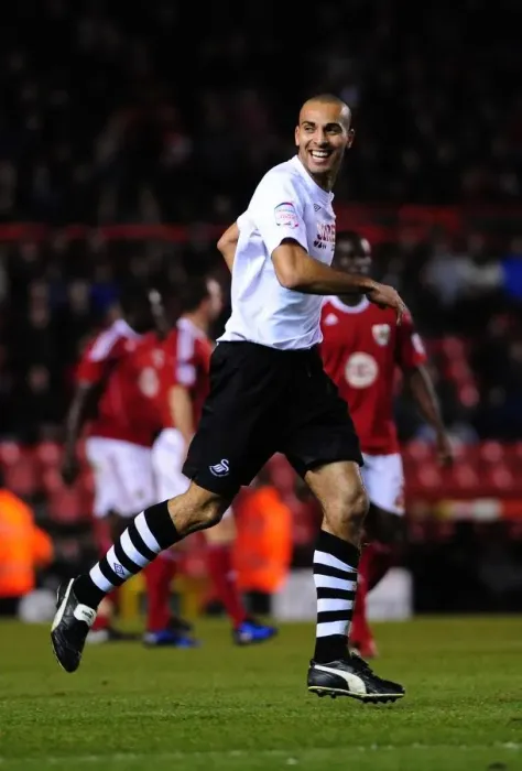 Framed Print : Pratley's Stunner: Thrilling Swansea Victory at Ashton Gate (Bristol City vs Swansea City, 2011 Championship Match) Framed Print : Pratley's Stunner: Thrilling Swansea Victory at Ashton Gate (Bristol City vs Swansea City, 2011 Championship Match)