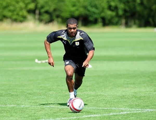 Pre-Season Training: The Road to Glory with Bristol City First Team (09-10)