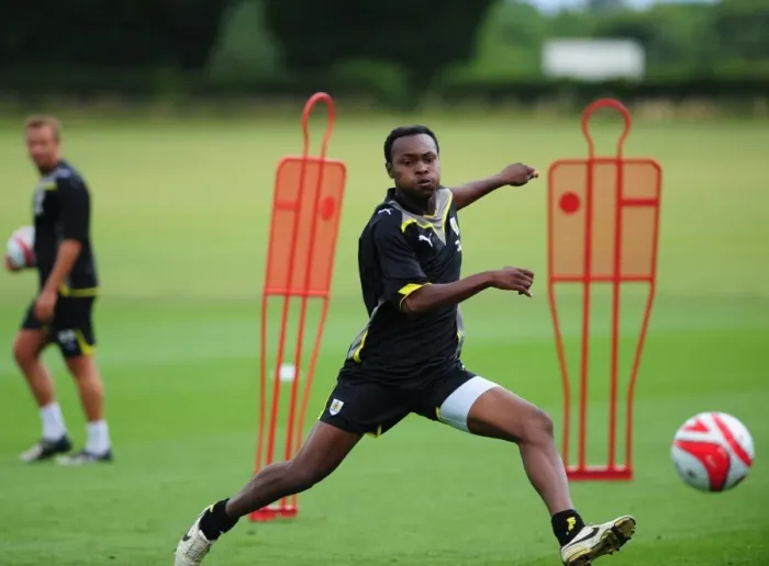 Framed Print : Pre-Season Training: The Road to Glory with Bristol City First Team (09-10)