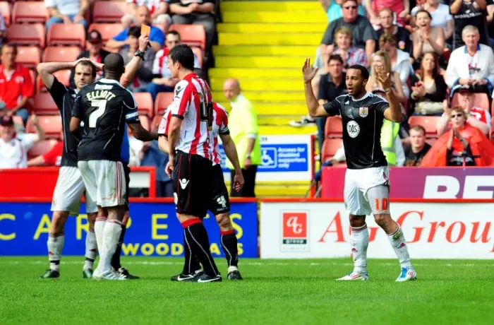Framed Print : Red Card for Nicky Maynard: Sheffield United vs. Bristol City (Championship, 23 / 04 / 2011)