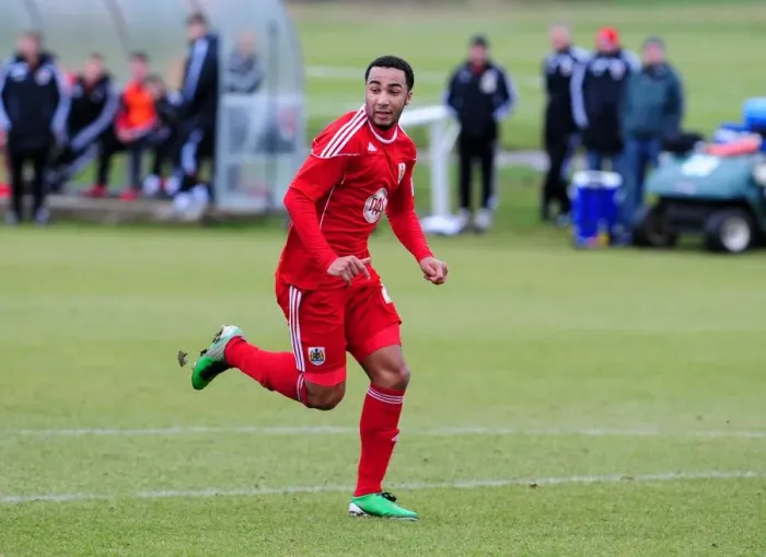 Framed Print : Resilient Nicky Maynard: Shining Moments in Bristol City's Clash against Southampton Reserves Framed Print : Resilient Nicky Maynard: Shining Moments in Bristol City's Clash against Southampton Reserves