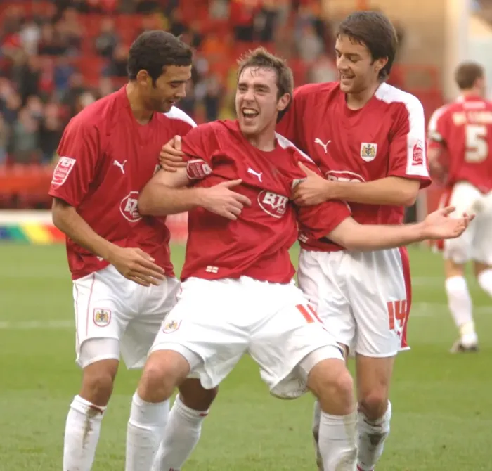Framed Print : Richard Keogh Liam Fontaine Cole Skuse Framed Print : Richard Keogh Liam Fontaine Cole Skuse
