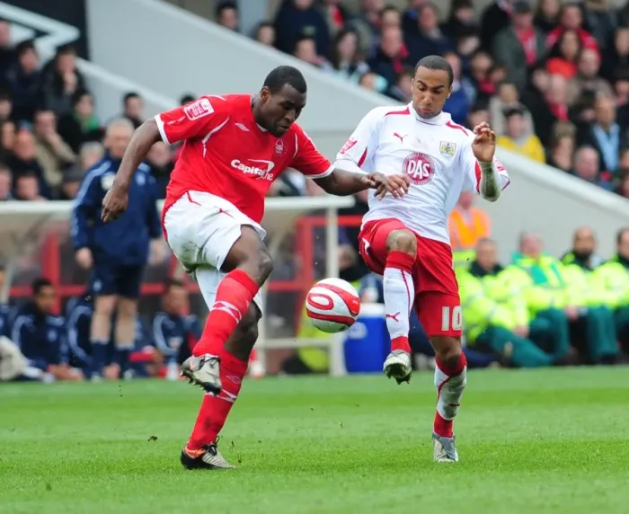 Framed Print : The Rivalry Roars: Nottingham Forest vs. Bristol City (Season 08-09)
