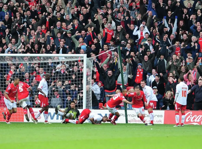 Framed Print : The Rivalry Roars: Nottingham Forest vs. Bristol City - Season 08-09 Football Match Framed Print : The Rivalry Roars: Nottingham Forest vs. Bristol City - Season 08-09 Football Match