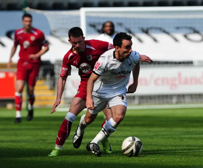 Framed Print : The Rivalry Roars On: Swansea vs. Bristol City (Season 08-09)