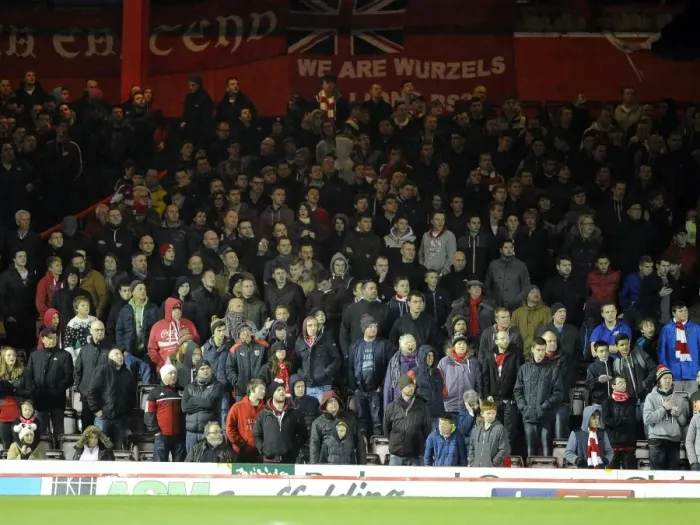 Framed Print : Rivalry Unleashed: Bristol City vs Rotherham United at Ashton Gate (December 2013) Framed Print : Rivalry Unleashed: Bristol City vs Rotherham United at Ashton Gate (December 2013)