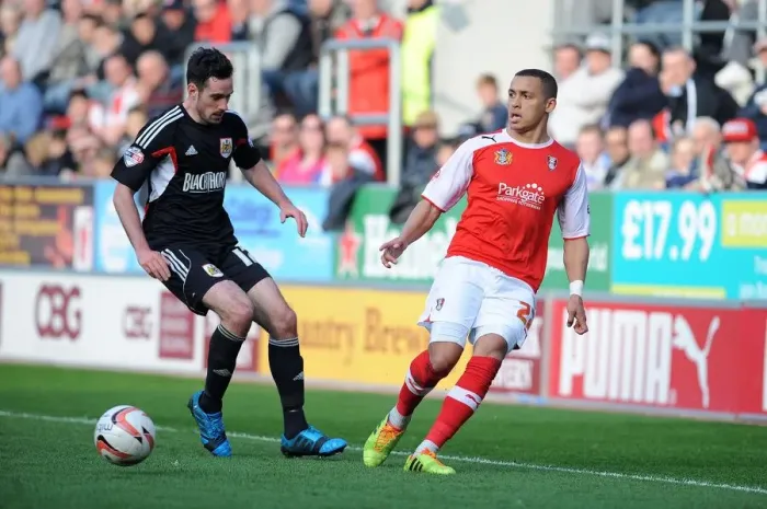 Framed Print : Rotherham United's Tavernier Evades Pressure from Cunningham in Sky Bet League One Clash Framed Print : Rotherham United's Tavernier Evades Pressure from Cunningham in Sky Bet League One Clash