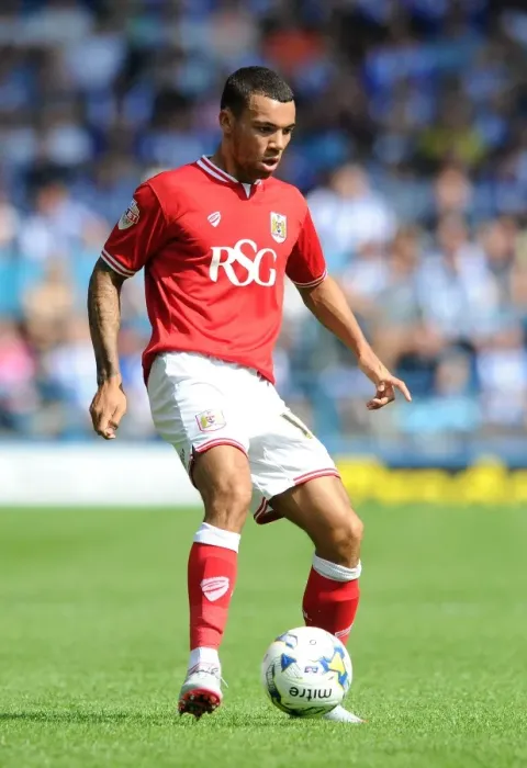 Framed Print : Ryan Fredericks in Action: Sheffield Wednesday vs. Bristol City, Sky Bet Championship (August 8, 2015)