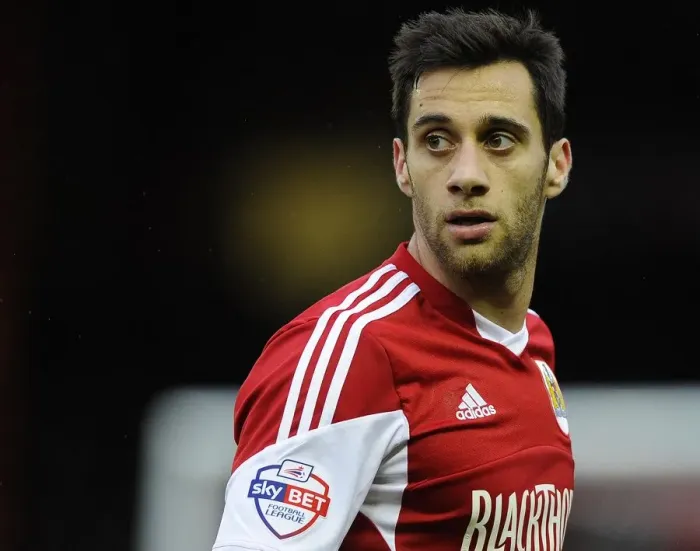 Framed Print : Sam Baldock in Action for Bristol City against MK Dons, Sky Bet League One