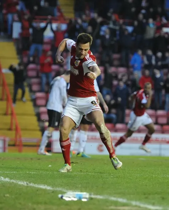 Framed Print : Sam Baldock Stuns Former Team MK Dons with Dramatic Equalizer for Bristol City in Sky Bet League One Clash Framed Print : Sam Baldock Stuns Former Team MK Dons with Dramatic Equalizer for Bristol City in Sky Bet League One Clash