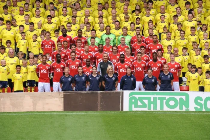 Framed Print : Behind the Scenes: 2011-12 Bristol City First Team Open Day