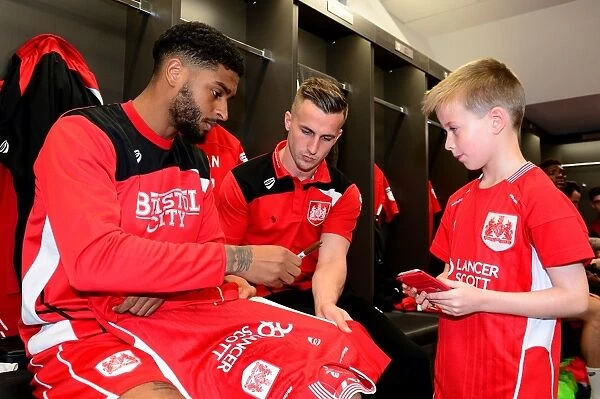 Behind the Scenes: Mascots Pre-Game Rituals in the Changing Rooms - Bristol City vs. Wolverhampton Wanderers, 2017