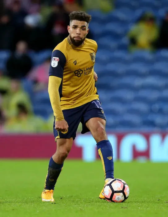 Framed Print : Scott Golbourne in Action: Burnley vs. Bristol City, FA Cup Fourth Round (2017)
