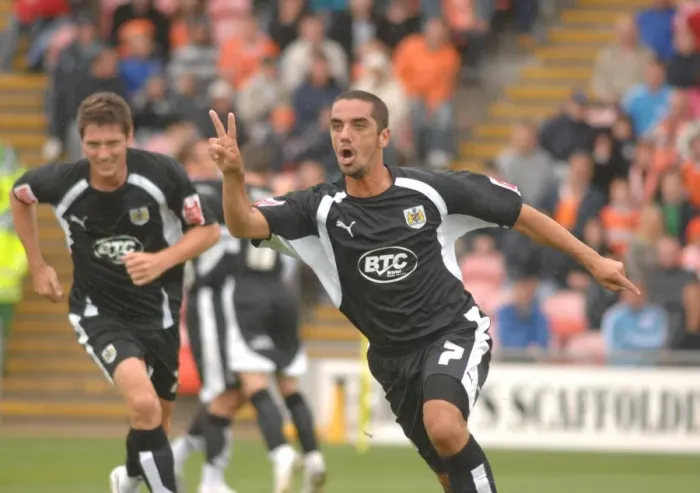 Framed Print : Scott Murray in Action: Blackpool vs. Bristol City Framed Print : Scott Murray in Action: Blackpool vs. Bristol City