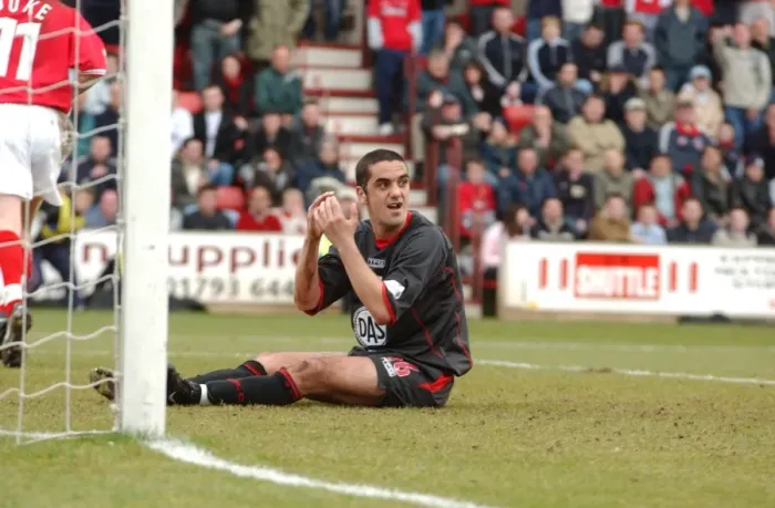Framed Print : Scott Murray in Action for Bristol City Football Club (03-04)