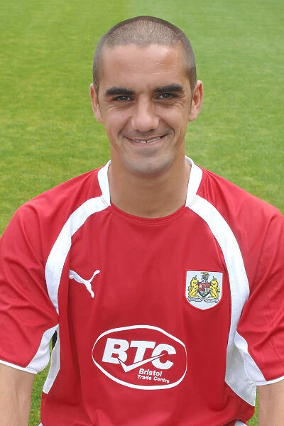 Scott Murray in Action for Bristol City Football Club