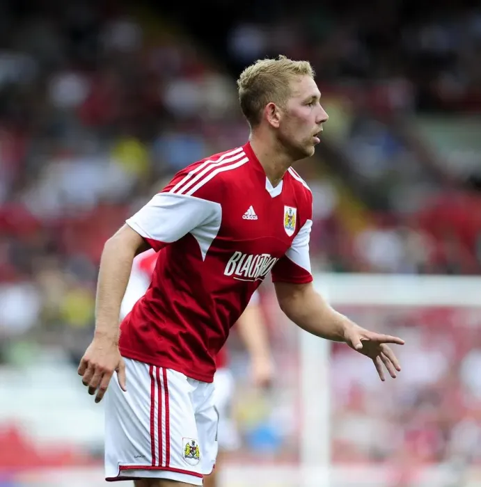 Framed Print : Scott Wagstaff in Action: Bristol City vs Bradford City, Sky Bet League One, 2013 Framed Print : Scott Wagstaff in Action: Bristol City vs Bradford City, Sky Bet League One, 2013