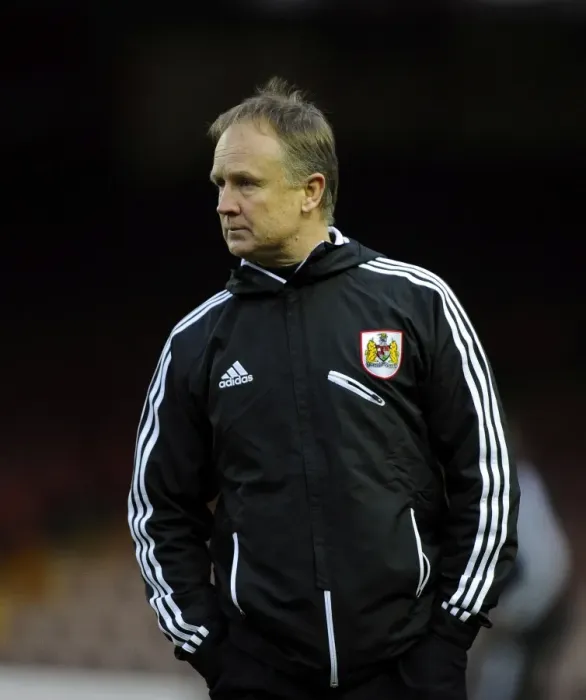 Framed Print : Sean O'Driscoll Leads Bristol City Against Barnsley in Npower Championship (February 2013) - Football Image Framed Print : Sean O'Driscoll Leads Bristol City Against Barnsley in Npower Championship (February 2013) - Football Image