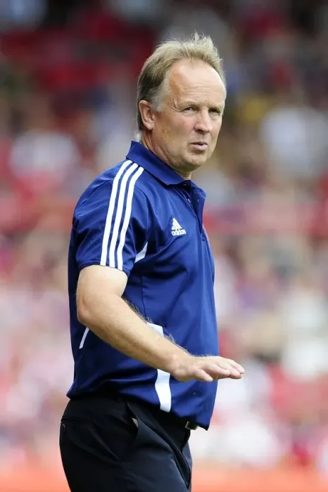 Framed Print : Sean O'Driscoll Leads Bristol City Against Bradford City at Ashton Gate, 2013 - Football Match Framed Print : Sean O'Driscoll Leads Bristol City Against Bradford City at Ashton Gate, 2013 - Football Match