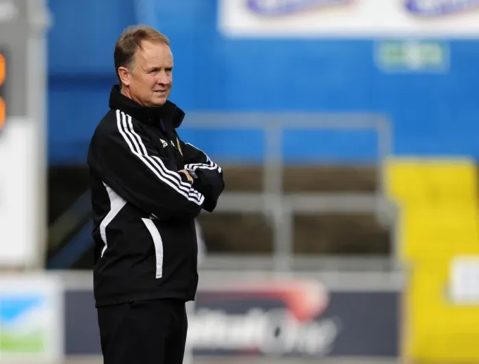 Framed Print : Sean O'Driscoll Leads Bristol City at Carlisle United, October 2013 Framed Print : Sean O'Driscoll Leads Bristol City at Carlisle United, October 2013