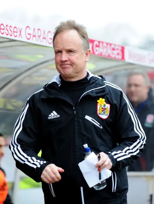 Framed Print : Sean O'Driscoll Leads Bristol City Against Middlesbrough, Npower Championship (09 / 03 / 2013) Framed Print : Sean O'Driscoll Leads Bristol City Against Middlesbrough, Npower Championship (09 / 03 / 2013)