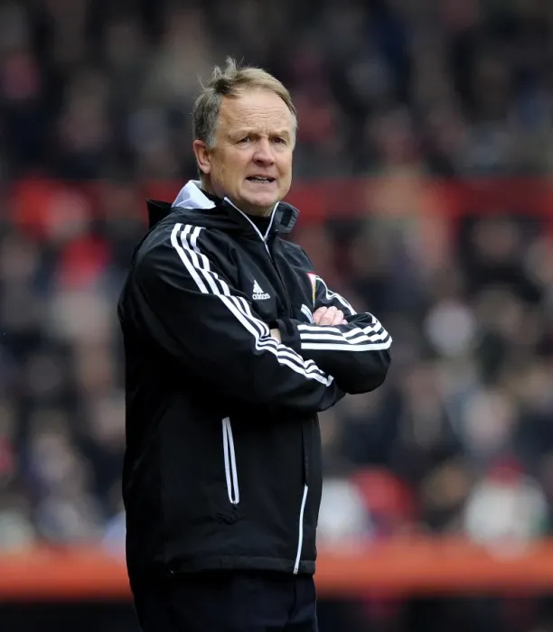Framed Print : Sean O'Driscoll Leads Bristol City in Npower Championship Match Against Sheffield Wednesday, April 2013 Framed Print : Sean O'Driscoll Leads Bristol City in Npower Championship Match Against Sheffield Wednesday, April 2013
