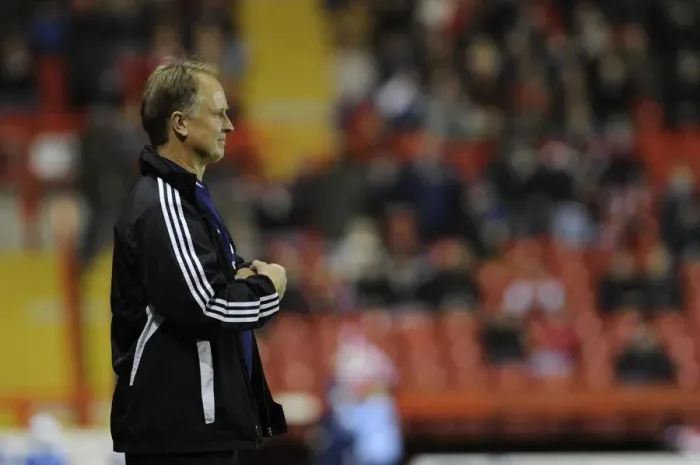 Framed Print : Sean O'Driscoll Leads Bristol City in Sky Bet League One Clash Against Crawley Town, November 2013 Framed Print : Sean O'Driscoll Leads Bristol City in Sky Bet League One Clash Against Crawley Town, November 2013