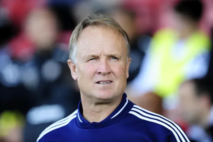 Framed Print : Sean O'Driscoll Leads Bristol City in Sky Bet League One Clash at Crewe, 2013 Framed Print : Sean O'Driscoll Leads Bristol City in Sky Bet League One Clash at Crewe, 2013