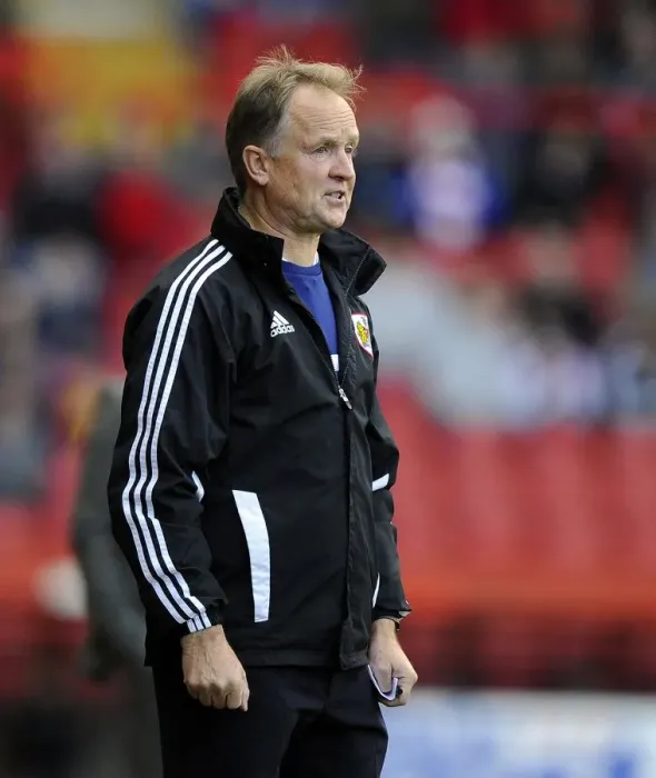 Framed Print : Sean O'Driscoll Leads Bristol City in Sky Bet League One Clash Against Oldham Athletic (2013) Framed Print : Sean O'Driscoll Leads Bristol City in Sky Bet League One Clash Against Oldham Athletic (2013)