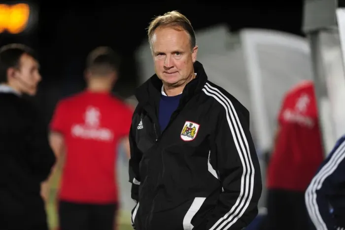 Framed Print : Sean O'Driscoll Leads Bristol City at Wycombe Wanderers, Johnstone's Paint Trophy, 2013 Framed Print : Sean O'Driscoll Leads Bristol City at Wycombe Wanderers, Johnstone's Paint Trophy, 2013
