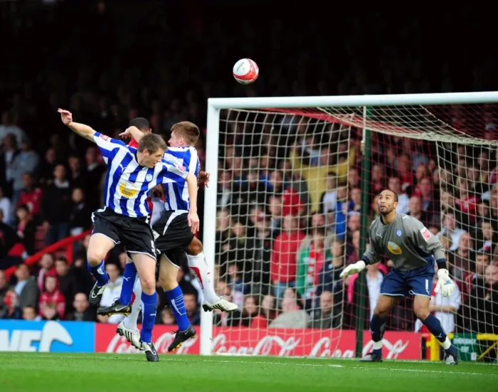 Framed Print : Season 9-10: A Thrilling Football Showdown - Bristol City vs Sheffield Wednesday