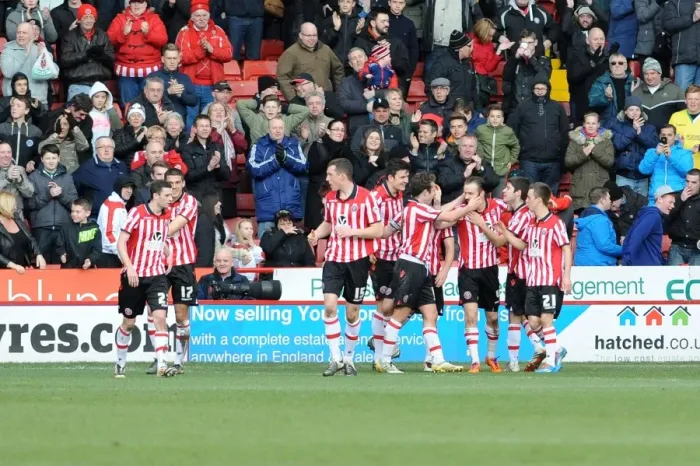 Framed Print : Sheffield United Celebrates John Brayford's Goal Against Bristol City, 2014 Framed Print : Sheffield United Celebrates John Brayford's Goal Against Bristol City, 2014