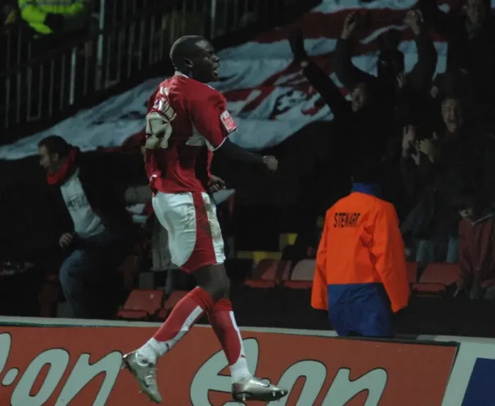 Framed Print : Showunmi in Action: Watford vs. Bristol City Framed Print : Showunmi in Action: Watford vs. Bristol City