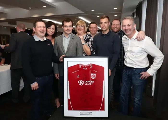Framed Print : Sky Bet Championship Showdown: Bristol City vs Barnsley at Ashton Gate - 22nd April 2017 Framed Print : Sky Bet Championship Showdown: Bristol City vs Barnsley at Ashton Gate - 22nd April 2017