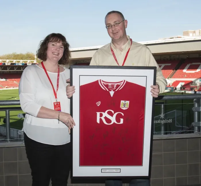 Framed Print : Sky Bet Championship Showdown: Bristol City vs Fulham, October 2015 - Ashton Gate Framed Print : Sky Bet Championship Showdown: Bristol City vs Fulham, October 2015 - Ashton Gate