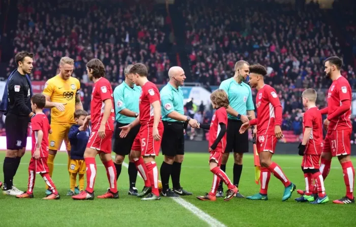 Framed Print : Sky Bet Championship Showdown: Bristol City vs Preston North End at Ashton Gate (17 / 12 / 2016)