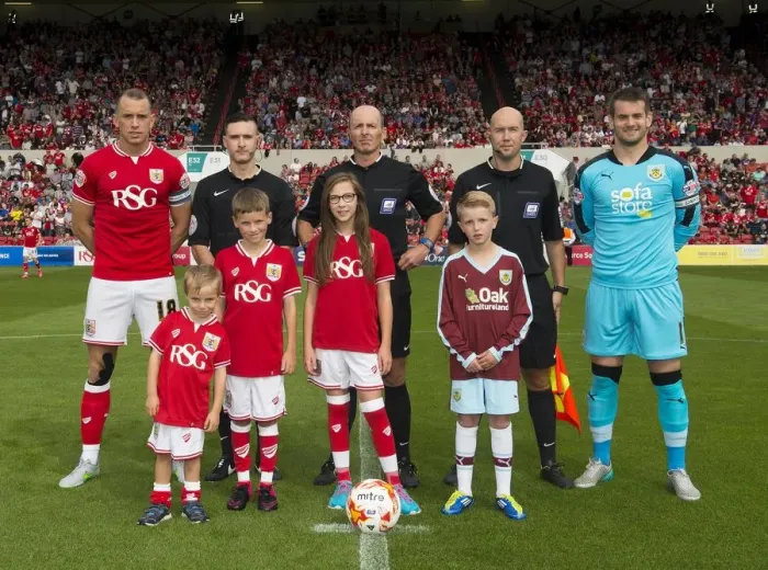 Framed Print : Sky Bet Championship Showdown: Burnley vs. Bristol City at Ashton Gate (August 2015)