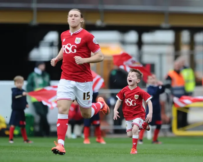 Framed Print : Sky Bet Championship Showdown: A Riveting Battle between Bristol City and Cardiff City at Ashton Gate, March 2016