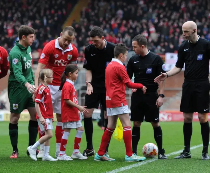 Framed Print : Sky Bet League One Showdown: Bristol City vs Gillingham, March 14, 2015 Framed Print : Sky Bet League One Showdown: Bristol City vs Gillingham, March 14, 2015