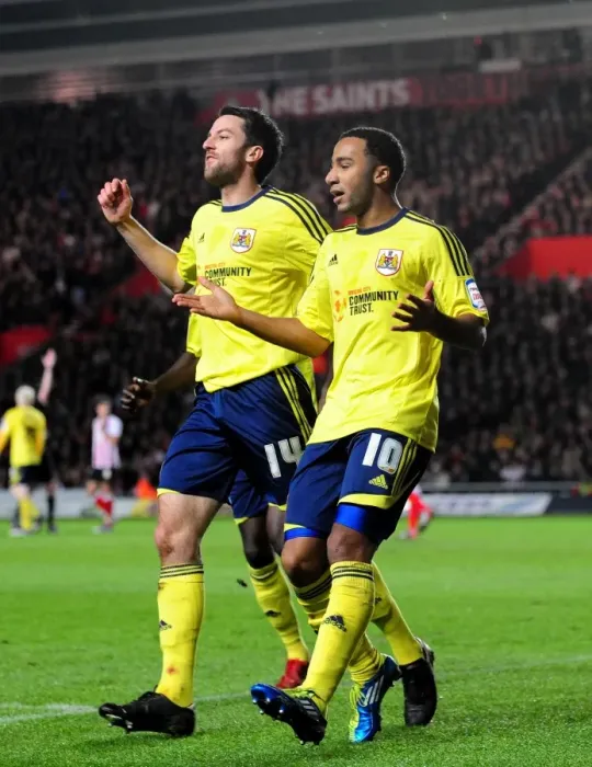 Framed Print : Southampton vs. Bristol City: Nicky Maynard's Disallowed Goal - Championship Football, 30 / 12 / 2011 Framed Print : Southampton vs. Bristol City: Nicky Maynard's Disallowed Goal - Championship Football, 30 / 12 / 2011