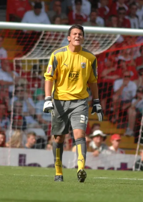 Framed Print : Stephen Henderson in Action: Bristol City vs QPR