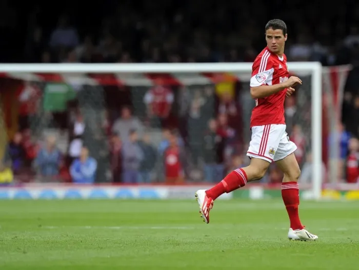Framed Print : Stephen McLaughlin in Action: Bristol City vs Peterborough United, 2013